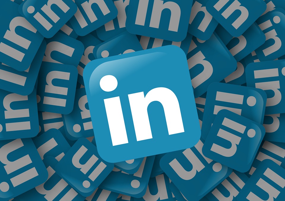 is it good to have a LinkedIn profile?