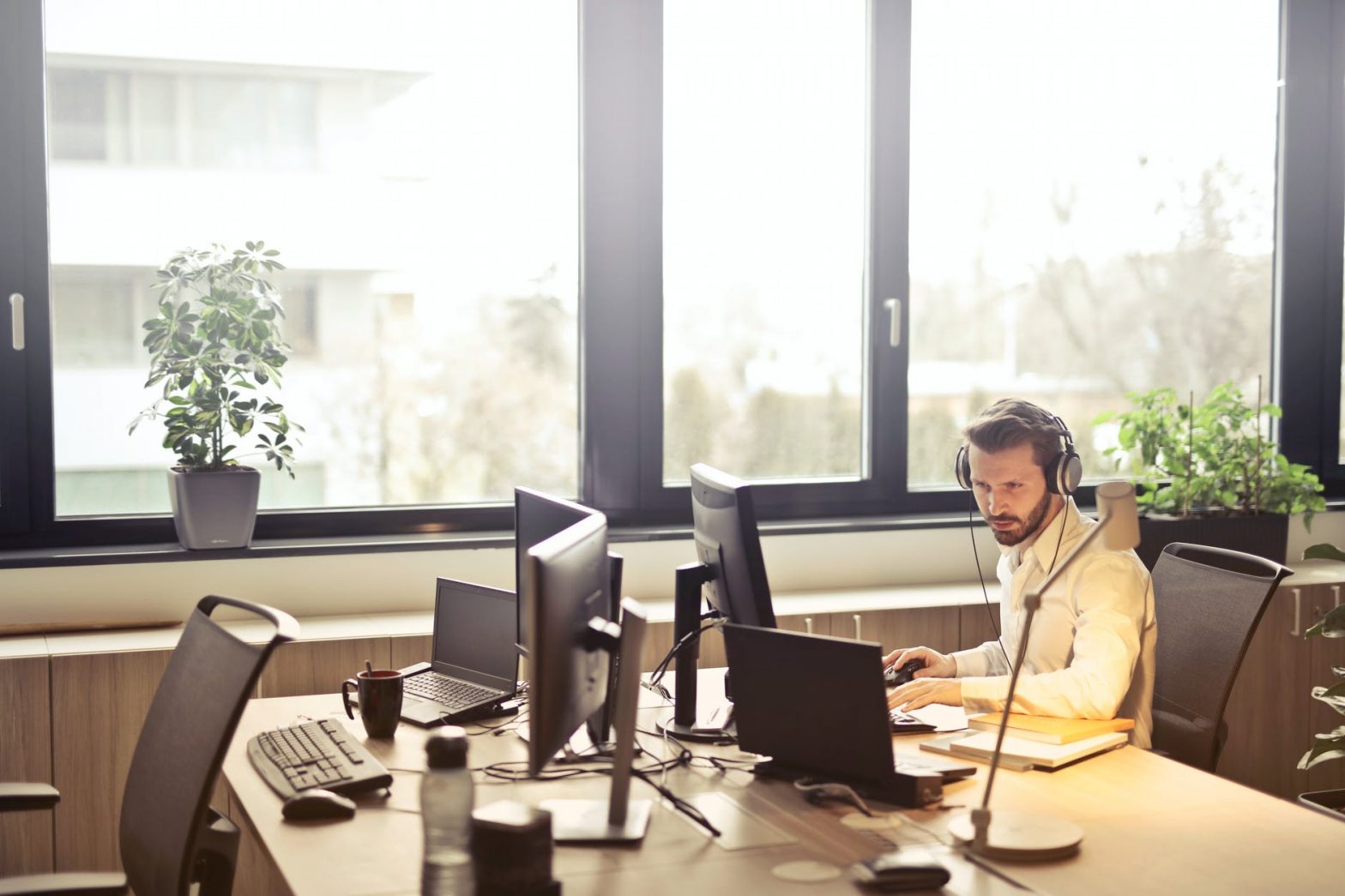 Is weekend work worth it? What could it add to your life? Read on to see if working weekends is right for you.